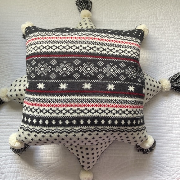 Brooks Brothers Fair Isle Sweater Knit Accent Pillow Covers Set of Two - Picture 7 of 16